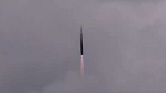Image: The Avangard hypersonic strategic missile during a test launch in Ru
