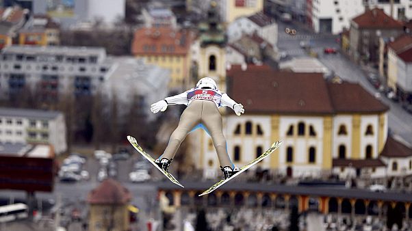 Salto con gli sci: Tande fa il bis nella terza prova del Quattro Trampolini Salto con gli sci: Tande fa il bis nella terza prova del Quattro Trampolini