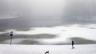 Tempeste di neve e strade bloccate in Europa Centrale