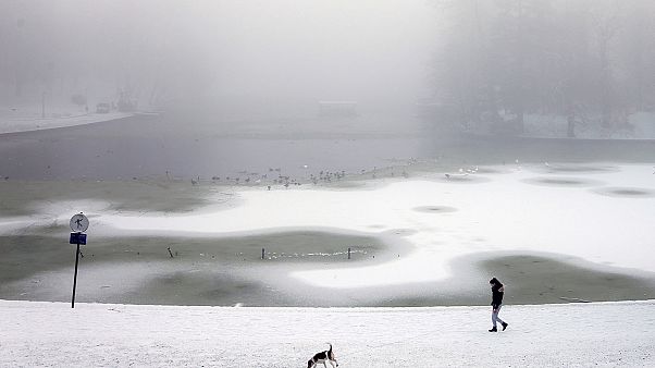 Mau tempo provoca caos no centro e leste da Europa Mau tempo provoca caos no centro e leste da Europa