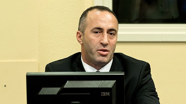Kosova - Fransa arasında 'gözaltı' gerginliği Kosova - Fransa arasında 'gözaltı' gerginliği