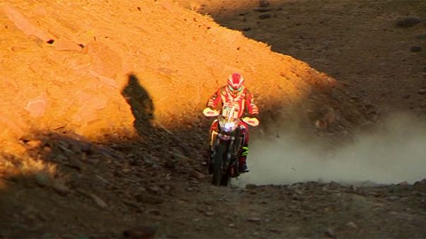 Africa Eco Race: Νέα νίκη του Σέλα στις μηχανές, ανεβαίνει ο Μαγκνάλντι στα αυτοκίνητα Africa Eco Race: Νέα νίκη του Σέλα στις μηχανές, ανεβαίνει ο Μαγκνάλντι στα αυτοκίνητα