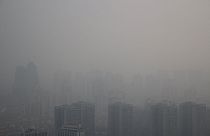 پلیس برای کنترل و مبارزه با آلودگی هوا در پکن وارد عمل می شود