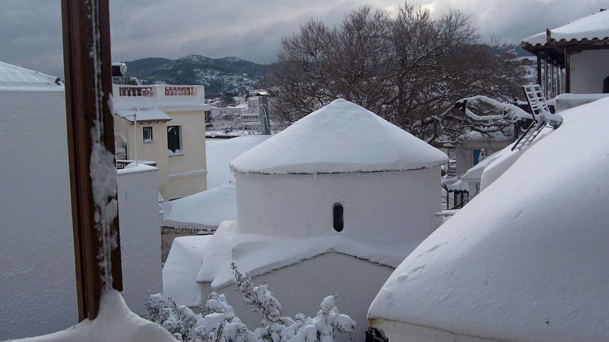 Ελλάδα: Νέο κύμα ψύχους - Χιόνια και στην Αθήνα (vid)