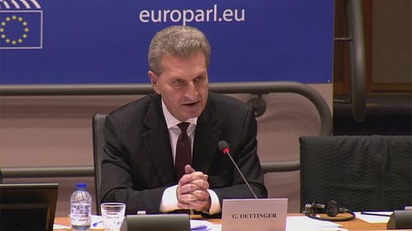 Megizzasztották a német biztost az Európai Parlamentben Megizzasztották a német biztost az Európai Parlamentben