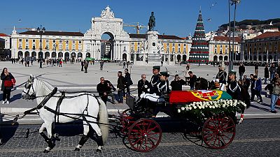 Portugal : Jospin et Désir aux obsèques de Soares