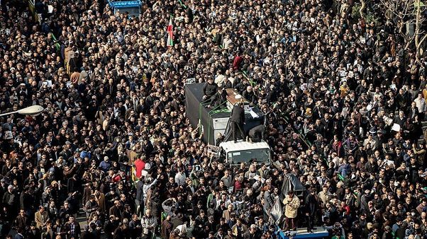 وداع با رفسنجانی در خیابان انقلاب وداع با رفسنجانی در خیابان انقلاب