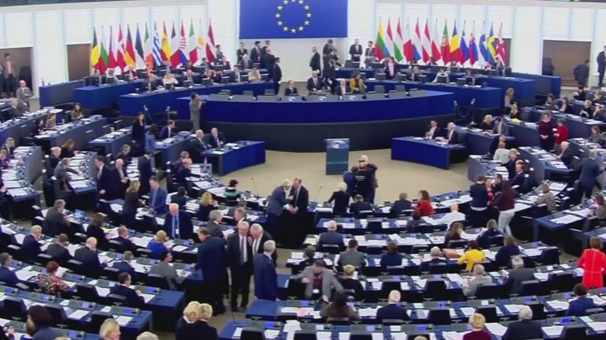 Ευρωκοινοβούλιο: Βγήκαν τα «μαχαίρια» μία εβδομάδα πριν από την εκλογή του νέου Προέδρου