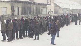 Vaga de frio ameaça refugiados na rota dos Balcãs