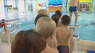 Suisse : à l'école, la natation mixte est obligatoire