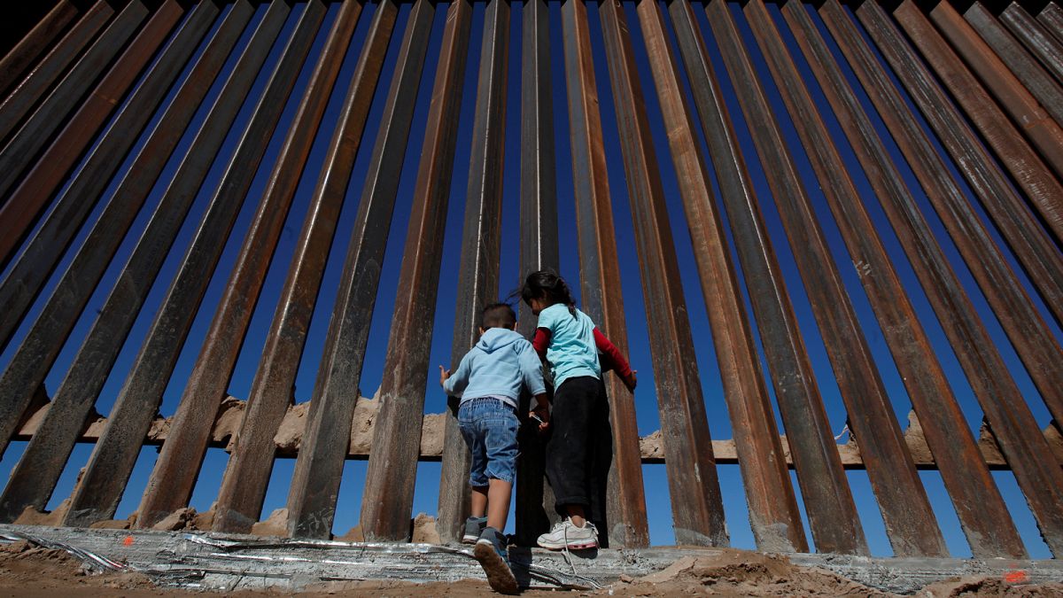 Peña Nieto dice a Trump que México no pagará el muro fronterizo