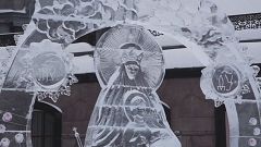 Eisskulpturen in Russland: Jauchzende Engel und das Jesuskind