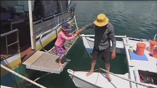 Portés disparus, le père et la fillette vivants après un mois de mer