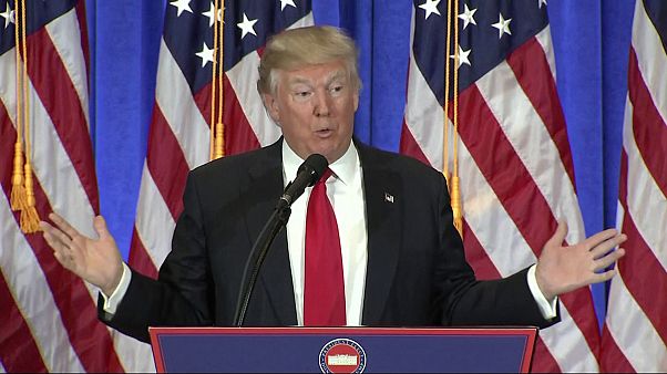 Donal Trump, l'arrogante con i media Donal Trump, l'arrogante con i media