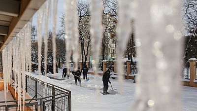 Blizzards in Romania close more roads