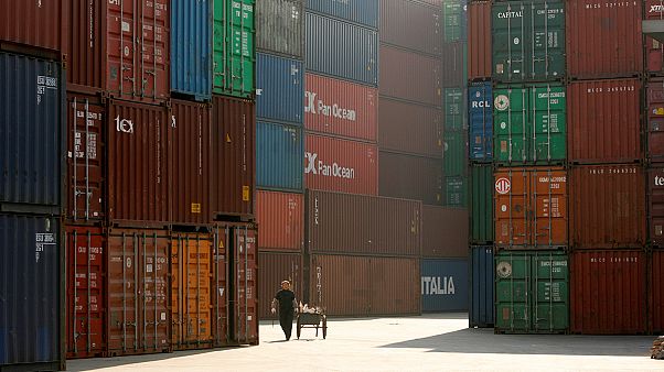 Cina: nel 2016 export in calo del 7,7% Cina: nel 2016 export in calo del 7,7%