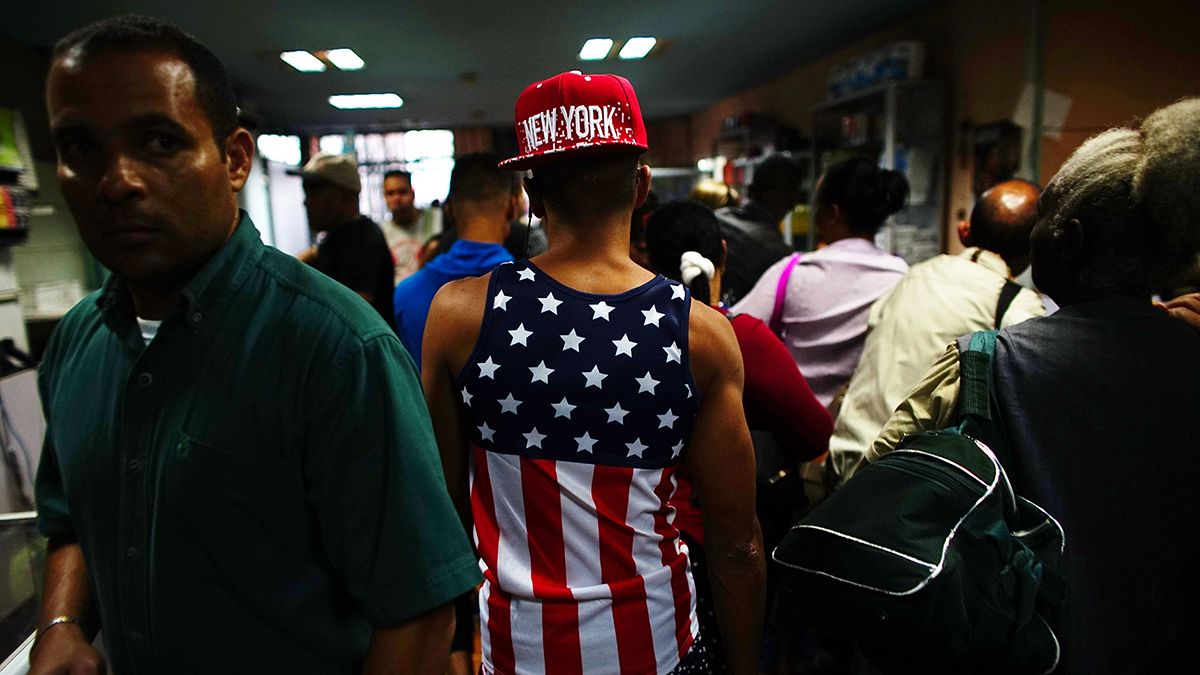 Usa: Obama cambia le regole per gli immigrati cubani
