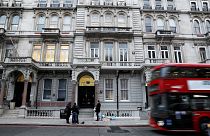 Dossier Trump: Londra nega coinvolgimento, ex MI6 avrebbe continuato senza finanziatori