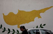 Греки и турки-киприоты перекраивают карту острова