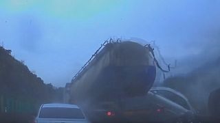 [Watch]: Chinese highway pile-up involving 19 cars