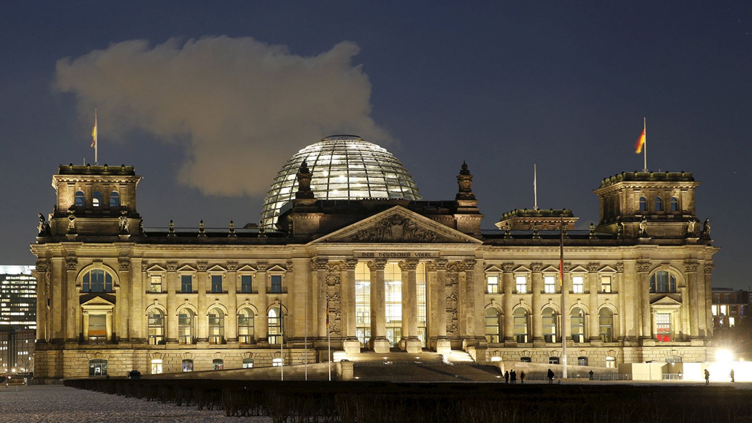 Twitter, Telefon und Fax: So will Berlin gegen Fake News kämpfen