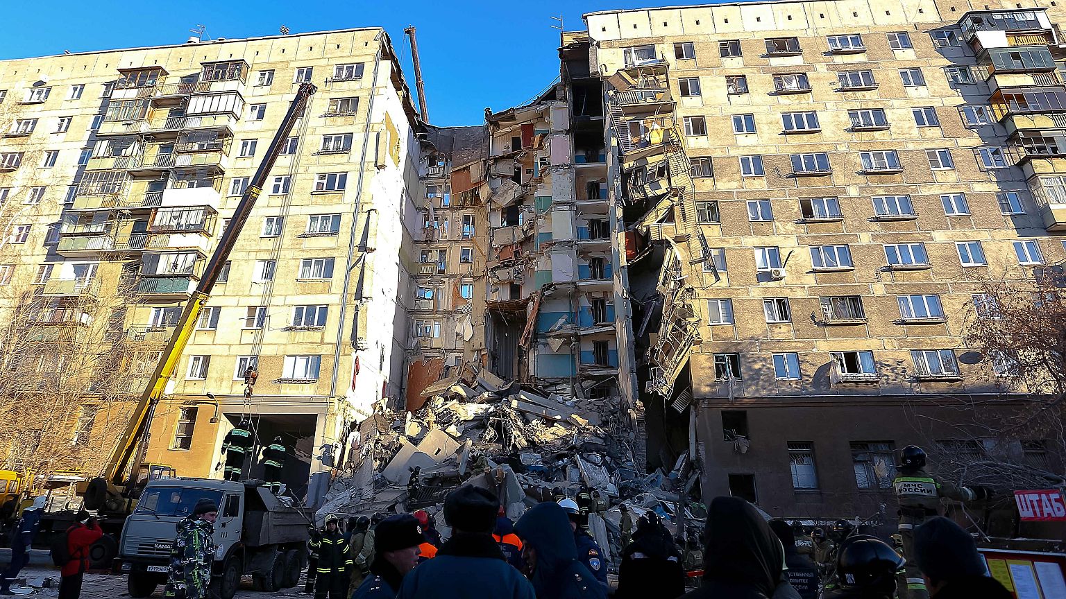 Image: Emergency crews at the scene after the New Year's Eve blast