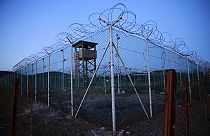 Omán tíz rabot fogadott be Guantanamóról