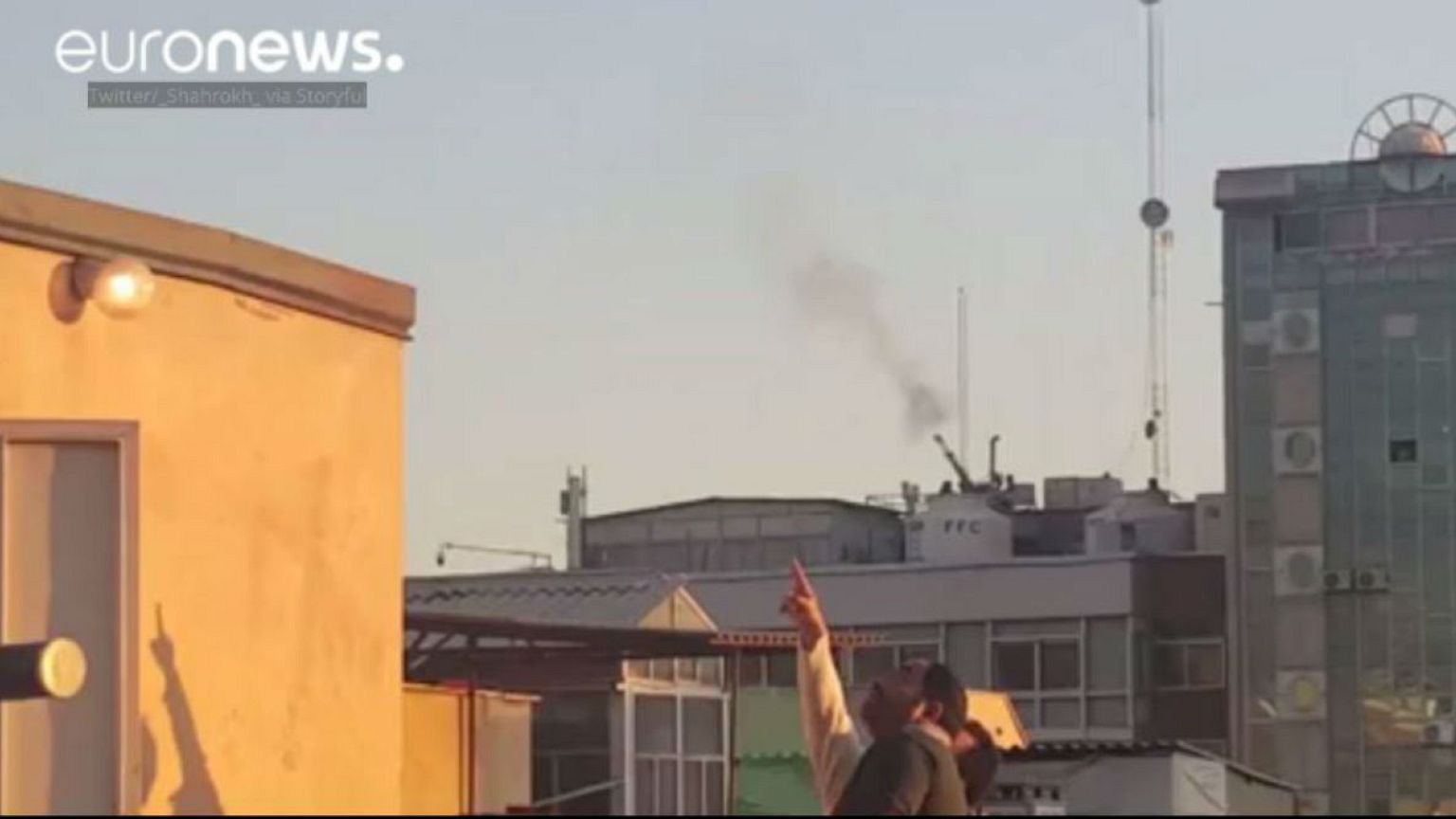 İran'ın başkenti Tahran'da uçaksavar sesleri