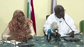 Gambie: le président-élu sera investi dans le pays selon l'opposition