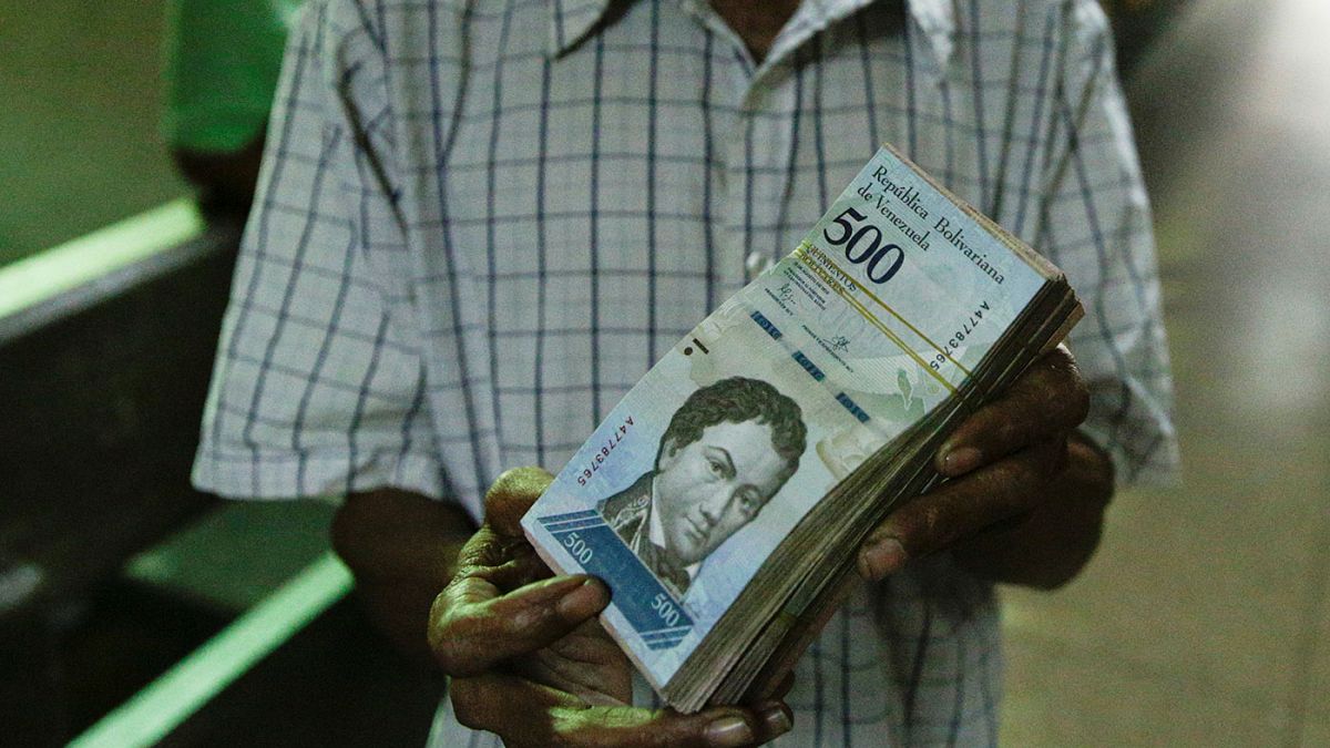 Új bankókat vezettek be Venezuelában