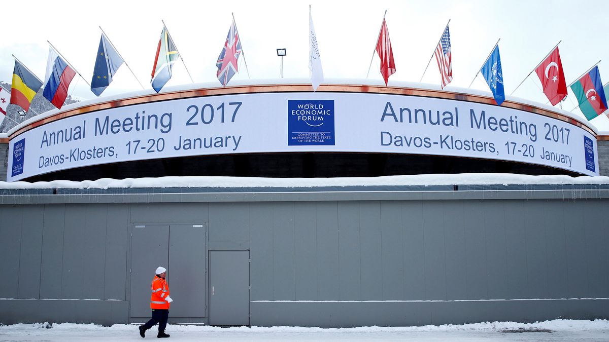 Davos Zirvesi: Görüşmelerin konusu 'liderlik', kasabada en çok Trump konuşuluyor