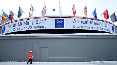 El foro de Davos se abre bajo las sacudidas de 2016 y los temores de 2017