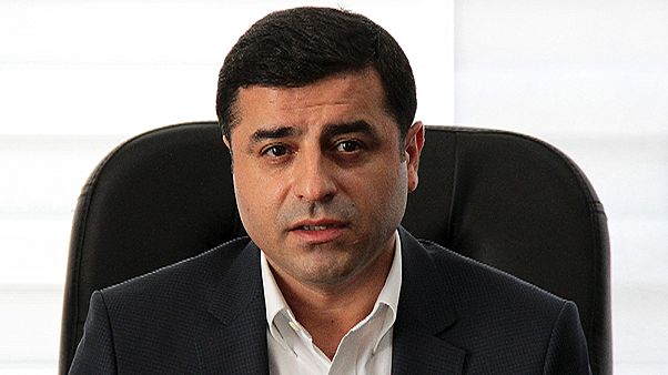 142 év börtönbüntetéssel ijesztegetik a törökök a kurd politikusokat 142 év börtönbüntetéssel ijesztegetik a törökök a kurd politikusokat