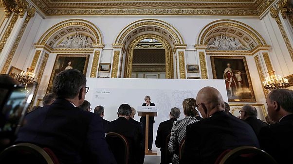 Verhofstadt: 'May'in açıklamaları gerçekçi değil' Verhofstadt: 'May'in açıklamaları gerçekçi değil'