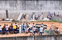 В бразильских тюрьмах продолжаются столкновения между бандами