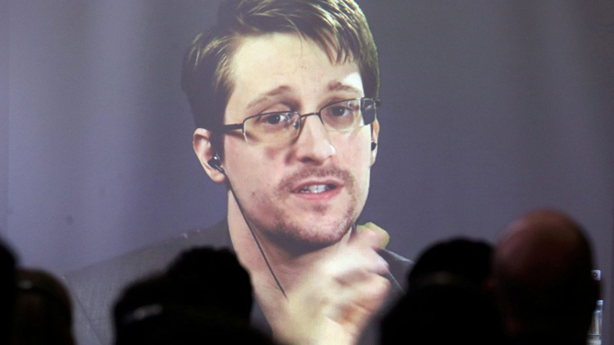Moszkva meghosszabbította Snowden tartózkodási engedélyét