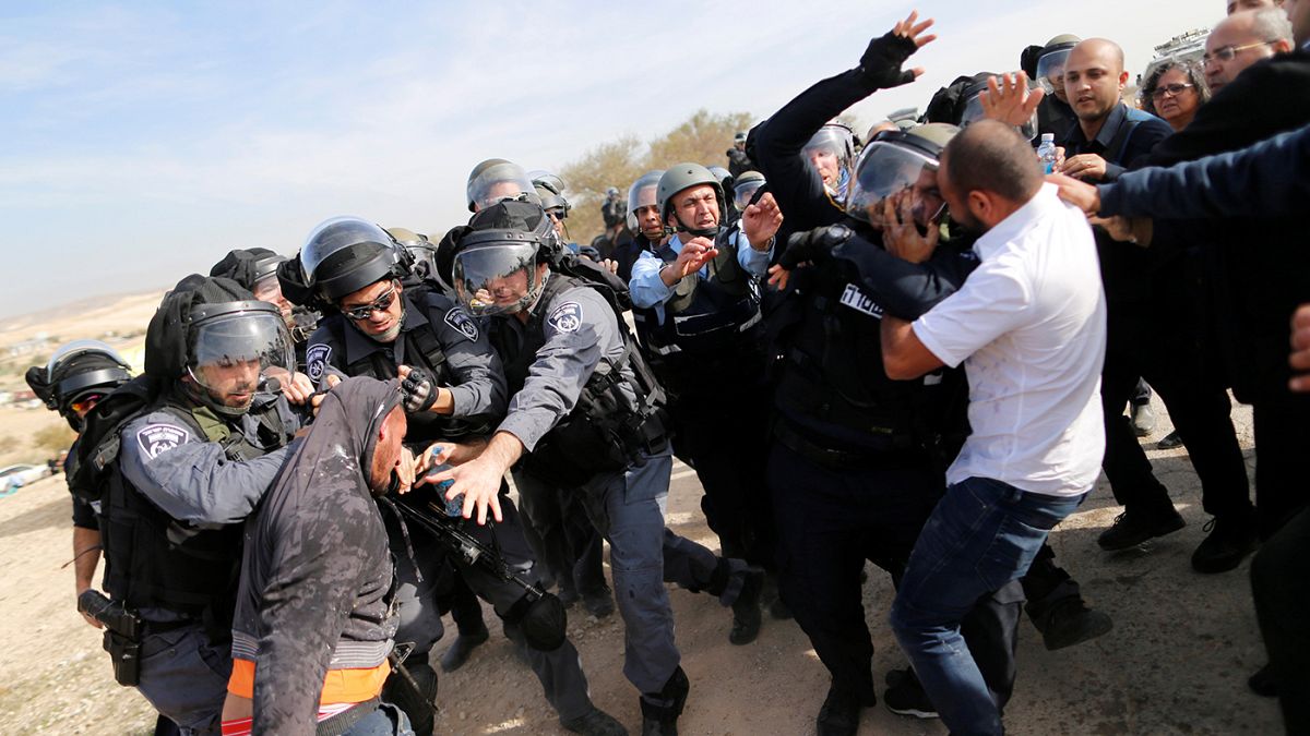 پلیس اسرائیل برای تخریب خانه های روستای "ام الحیران" آماده می شود