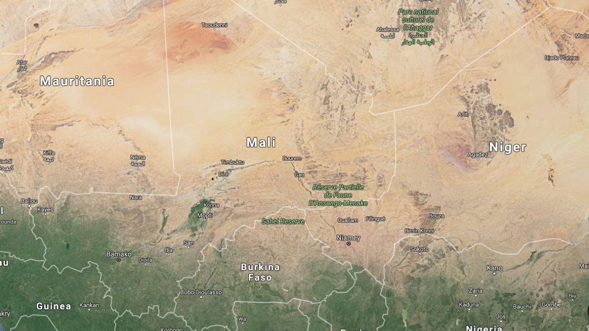 Suicide bomber kills dozens in attack on army camp in Mali