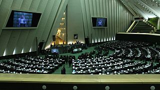 حداکثر حقوق مدیران دولتی در ایران ۱۲ میلیون و۶۰۰هزار تومان تعیین شد