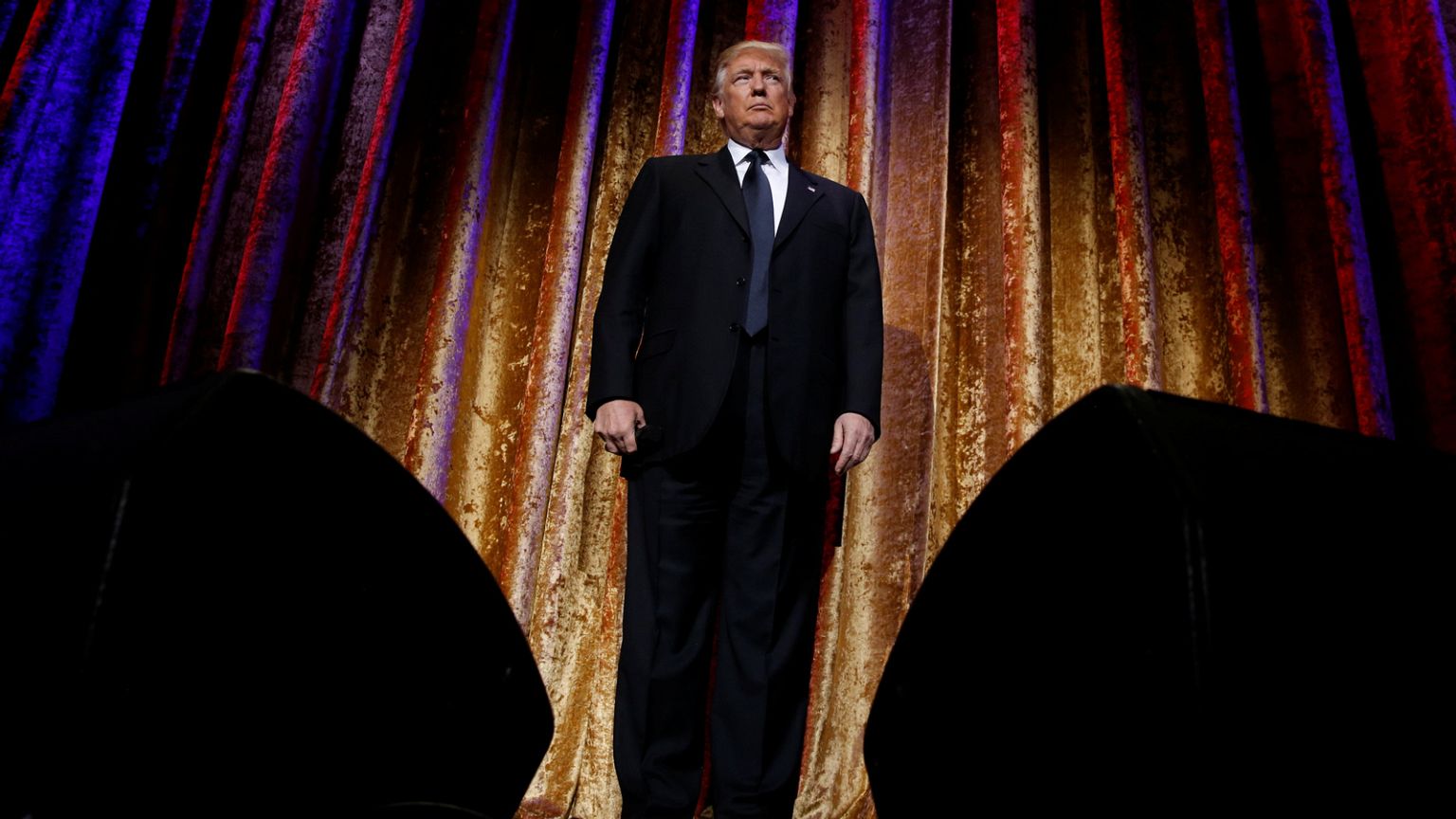 Donald Trump népszerűsége/népszerűtlensége