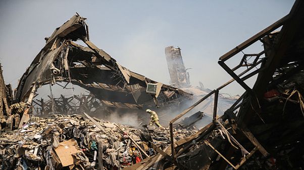 ساختمان پلاسکو در تهران فرو ریخت؛ دهها نفر زیر آوار ساختمان پلاسکو در تهران فرو ریخت؛ دهها نفر زیر آوار