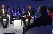 Davos: Levantar ou não as sanções à Rússia?