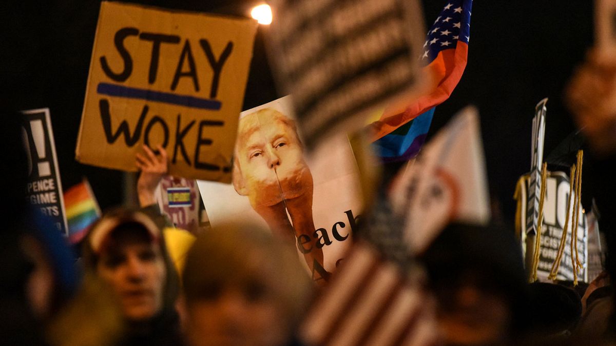 Trump critics promise '100 days of resistance'