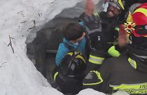 İtalya'da depremin ardından kurtarma çalışmaları sürüyor