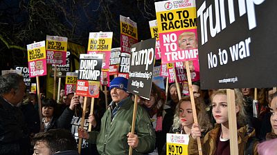 Europaweite Proteste gegen neuen US-Präsidenten Trump