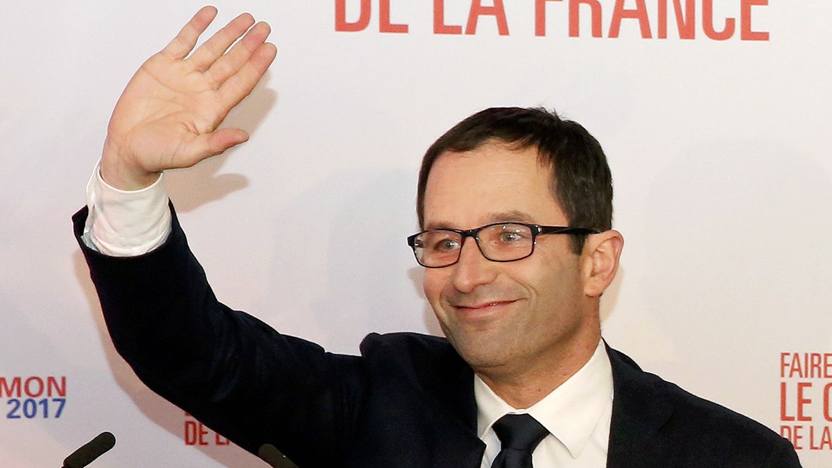 Fransa'da Sosyalistlerin ön seçiminde ilk turun galipleri Benoît Hamon ve Manuel Valls
