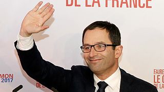 France politics: Benoit Hamon ahead of Manual Valls in first round socialist presidential primary