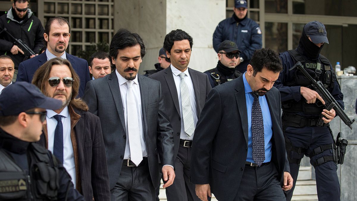 Később ítélkezik a török katonák kiadásáról a görög bíróság