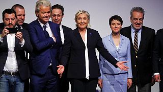 Rummel um Rechtspopulisten: Le Pen, Petry und Wilders in Koblenz