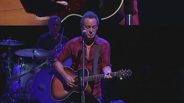 Bruce Springsteen: "Wir sind Teil des neuen Widerstands" Bruce Springsteen: "Wir sind Teil des neuen Widerstands"